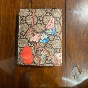 Gucci wallet